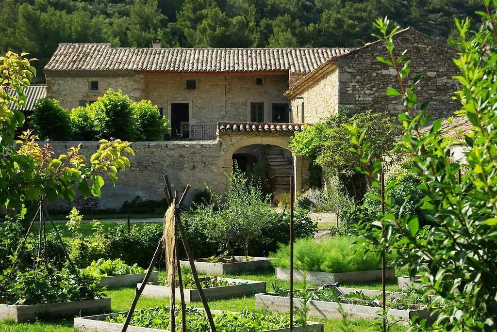 Le Pegue Le Mas De La Fontaine B&B