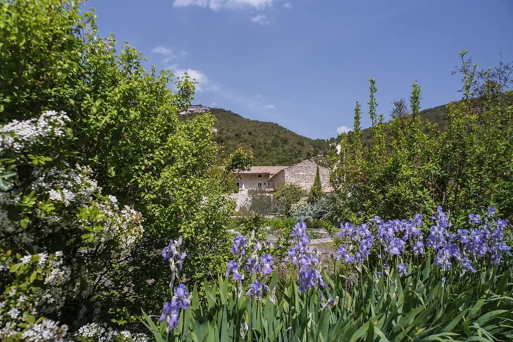 Le Pegue Le Mas De La Fontaine B&B